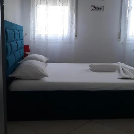Bela * Tirana